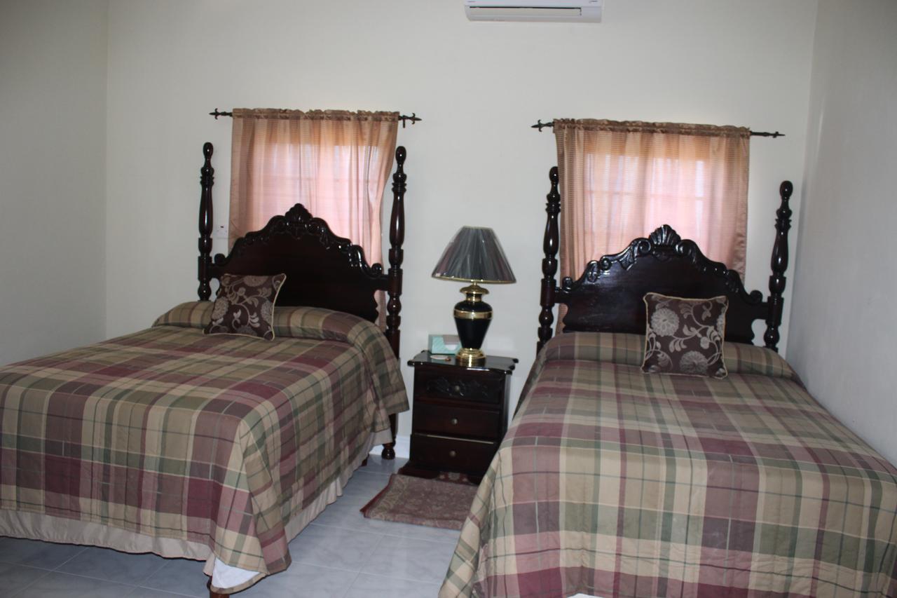 The Royal Kensington Villa Montego Bay Eksteriør billede