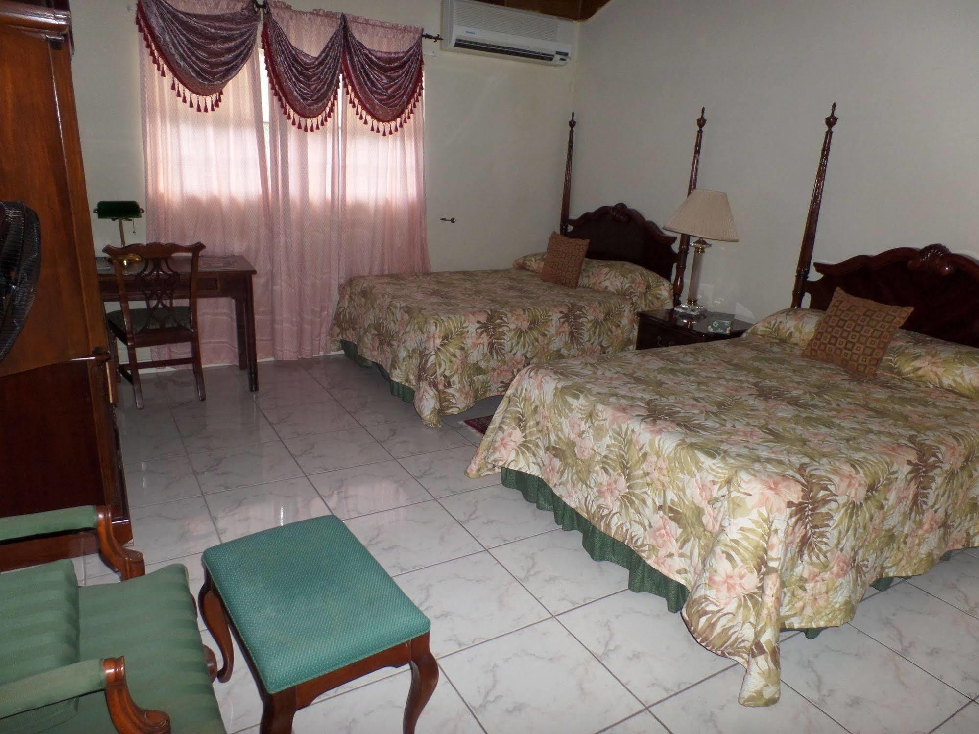 The Royal Kensington Villa Montego Bay Eksteriør billede